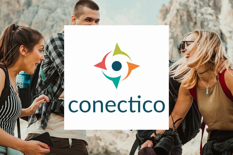 Integration Schweiz: Wohnen Sie noch oder leben Sie schon? Man sieht Freunde zusammen im Gebirge.